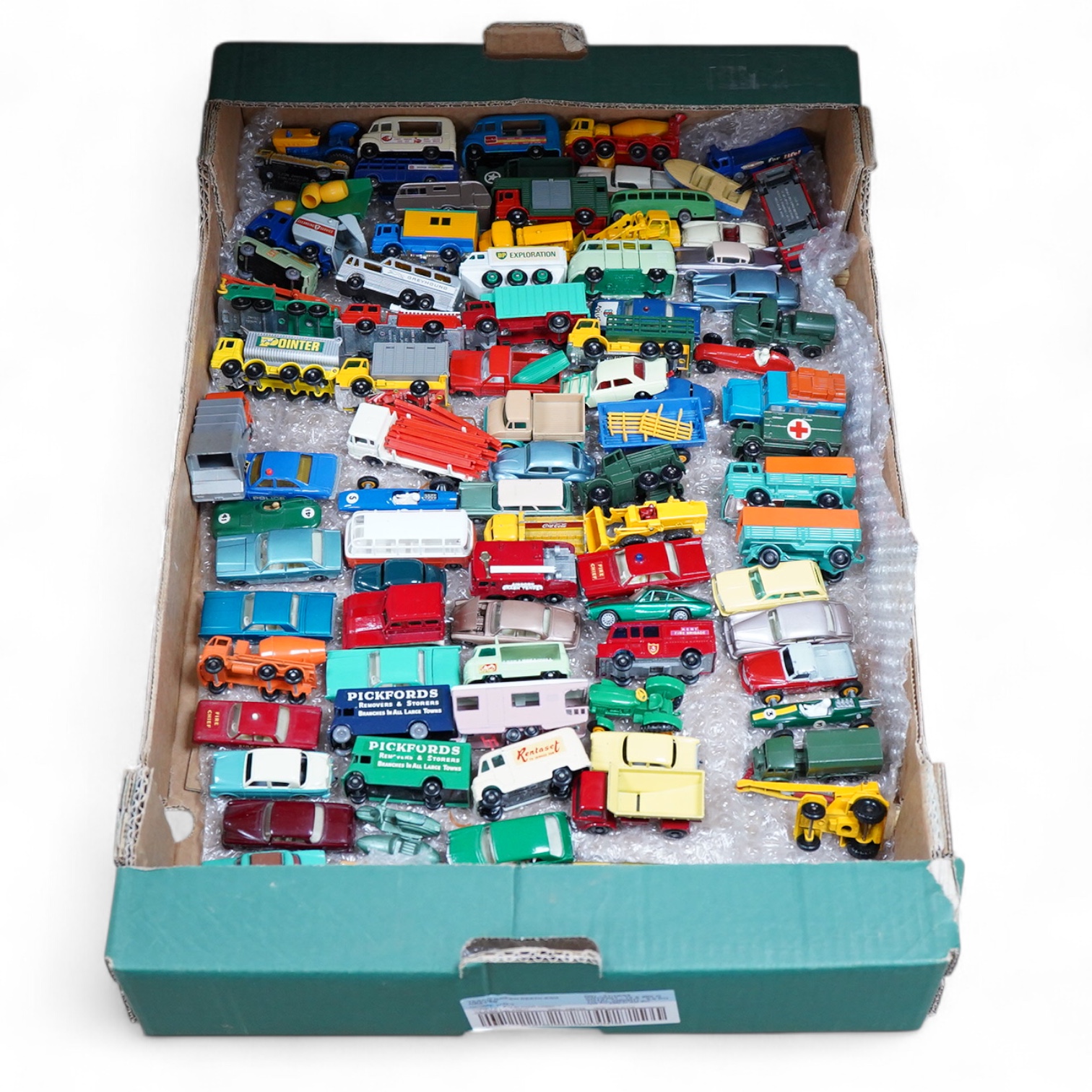 Eighty-eight 1960s/70s Matchbox Series 1-75 regular wheels vehicles including; cars, commercial vehicles, plant vehicles, racing cars, military vehicles, tractors, etc.
